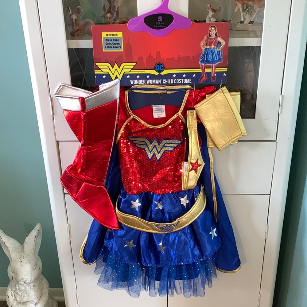 Wonder Woman child costume sz S 4-6 nwt